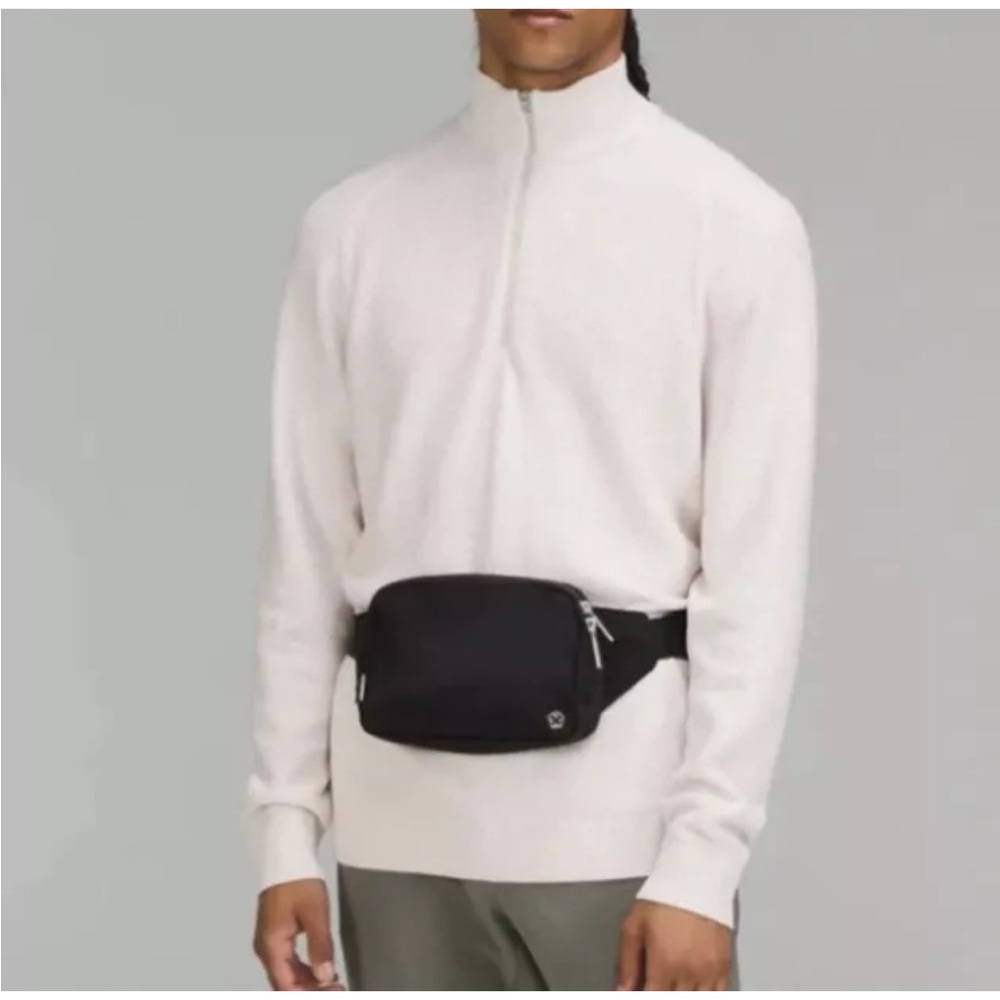 🆕 NWT Lululemon Everywhere Belt Bag 2L Black Large - Picture 4 of 10